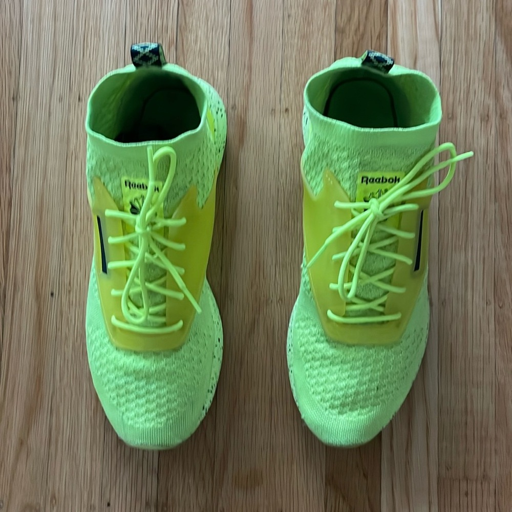 Mens Reebok Fly Knit runner size 10